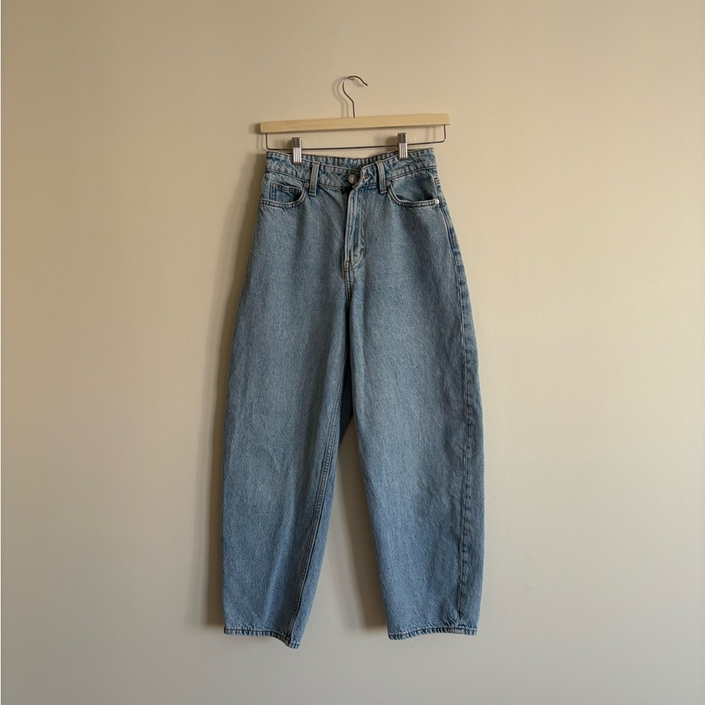 Barrel cut jeans